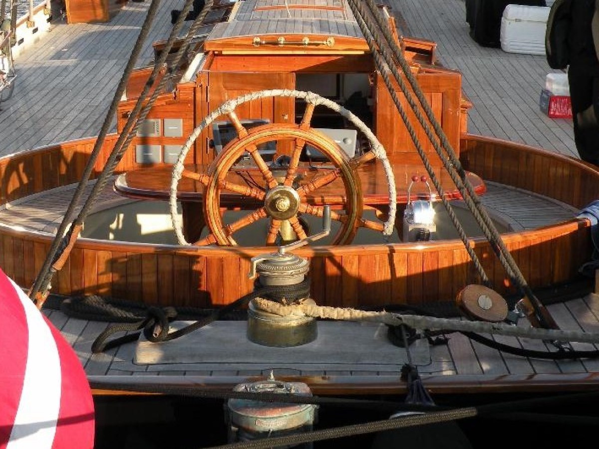 A picture of the yacht America's steering aparatus